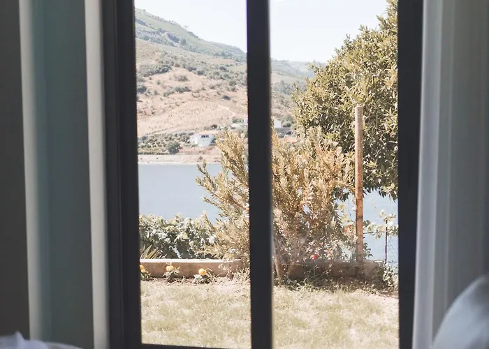 Vivenda à Beira Rio * Folgosa (Viseu)