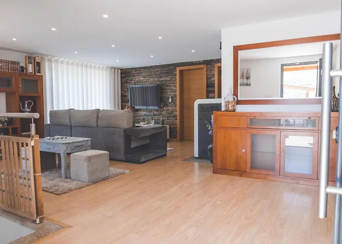 Vivenda à Beira Rio Folgosa (Viseu)