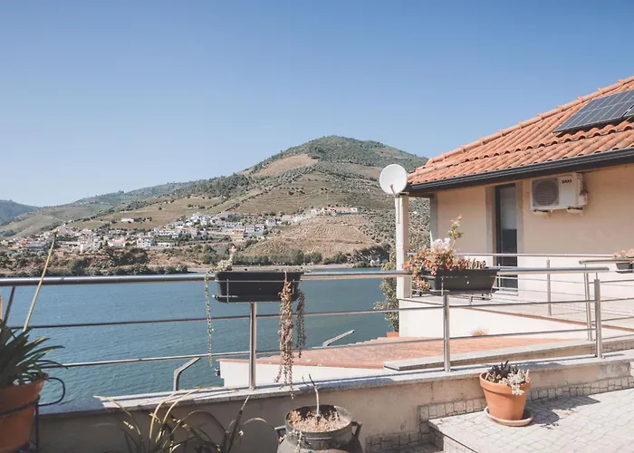 Vivenda à Beira Rio