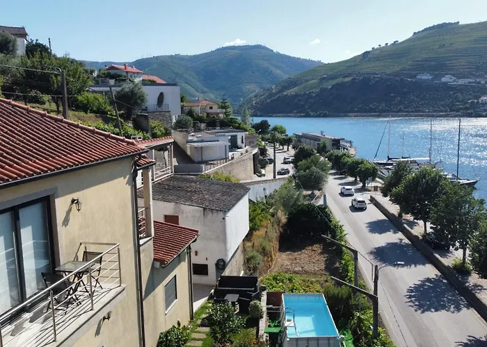 Vivenda à Beira Rio *